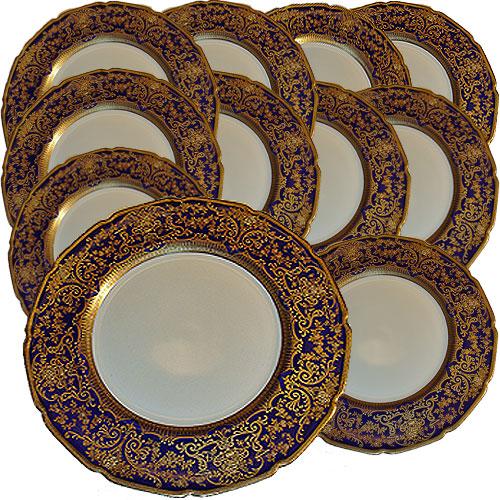 A Set of Eleven Royal Doulton Dinner Plates No. 2323 A Set of Eleven Royal Doulton Dinner Plates No. 2323