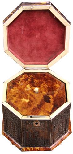 An Early 19th Century Rare English Gothic-Motif Pressed Tortoiseshell Tea Caddy No. 4218 An Early 19th Century Rare English Gothic-Motif Pressed Tortoiseshell Tea Caddy No. 4218