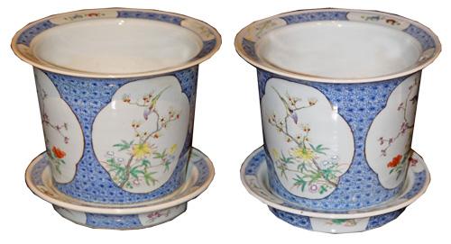 A Pair of 19th Century Chinese Jardineres No. 4386 A Pair of 19th Century Chinese Jardineres No. 4386
