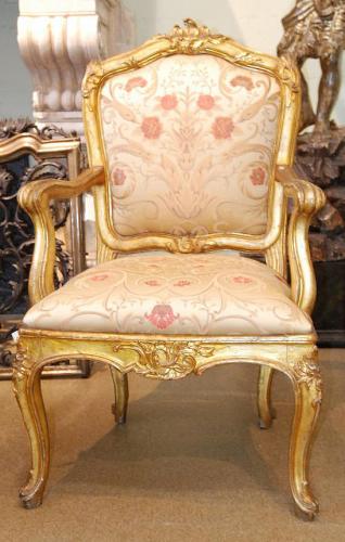 An 18th Century Pair of Louis XV Venetian Fauteuils No. 2578 An 18th Century Pair of Louis XV Venetian Fauteuils No. 2578