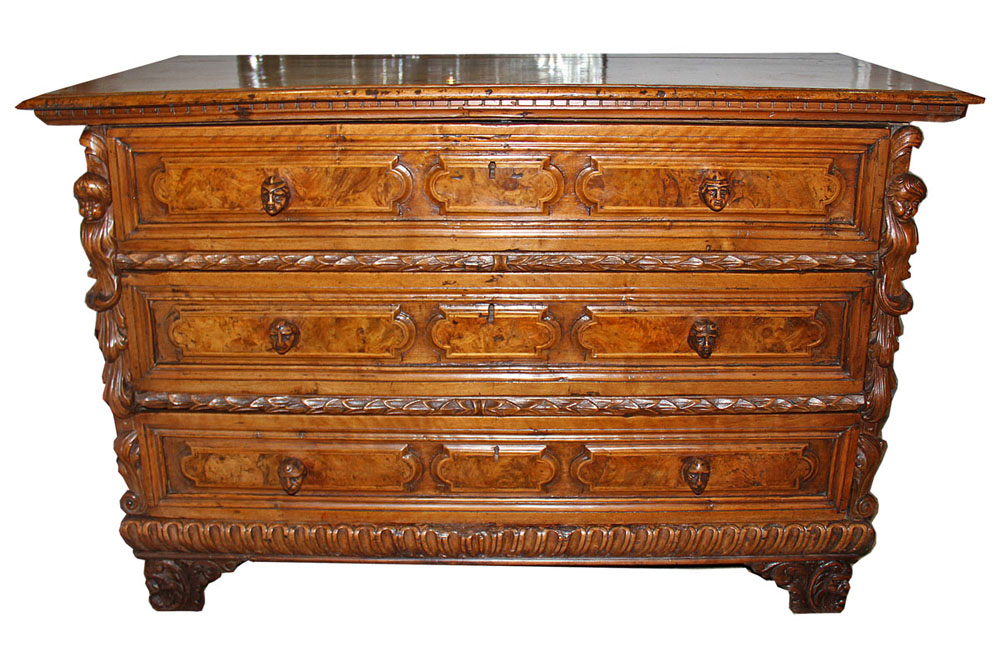 A Late 17th Century Florentine Walnut Chest of Drawers No. 4542